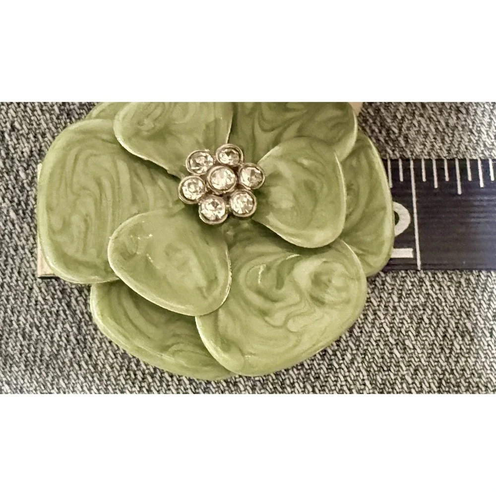 Flower Power Festival Green Marbled Enamel Rosette Statement Ring Stretch Band